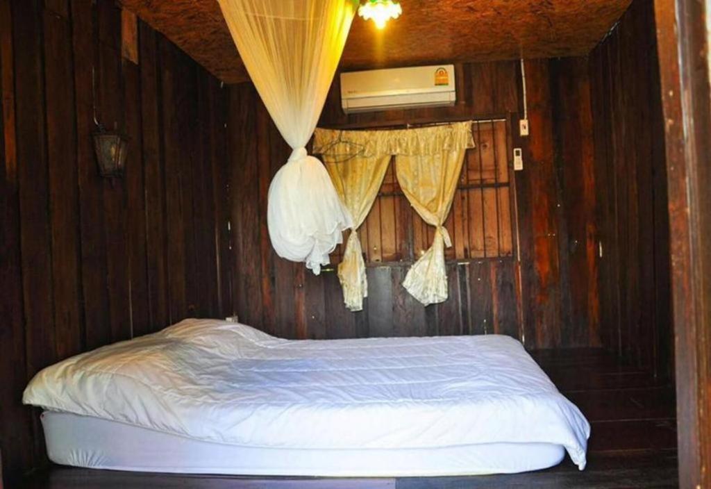 Oyo 1155 Bikers House And Enduro Tours Chiang Mai Hotel Exterior photo