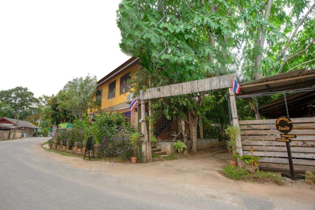 Oyo 1155 Bikers House And Enduro Tours Chiang Mai Hotel Exterior photo